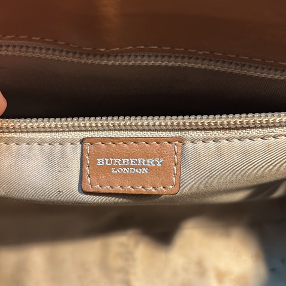 Burberry handbag - Picture 6 of 16